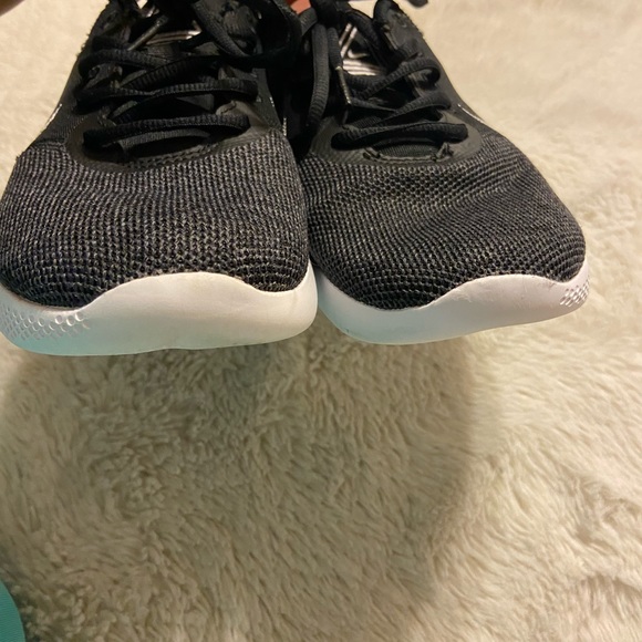 Nike women’s stroke running shoes Black White Dk Smoke Grey Iron Grey size 9.5 - Picture 13 of 14